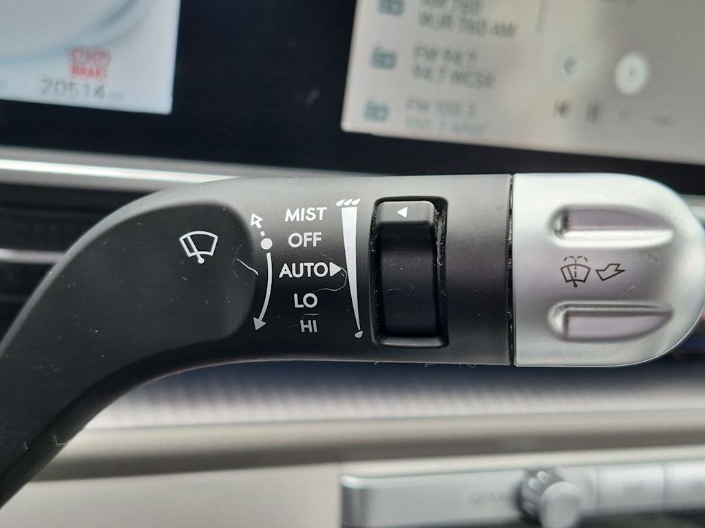 Thumbnail: 2023 Hyundai Ioniq 6 - 11