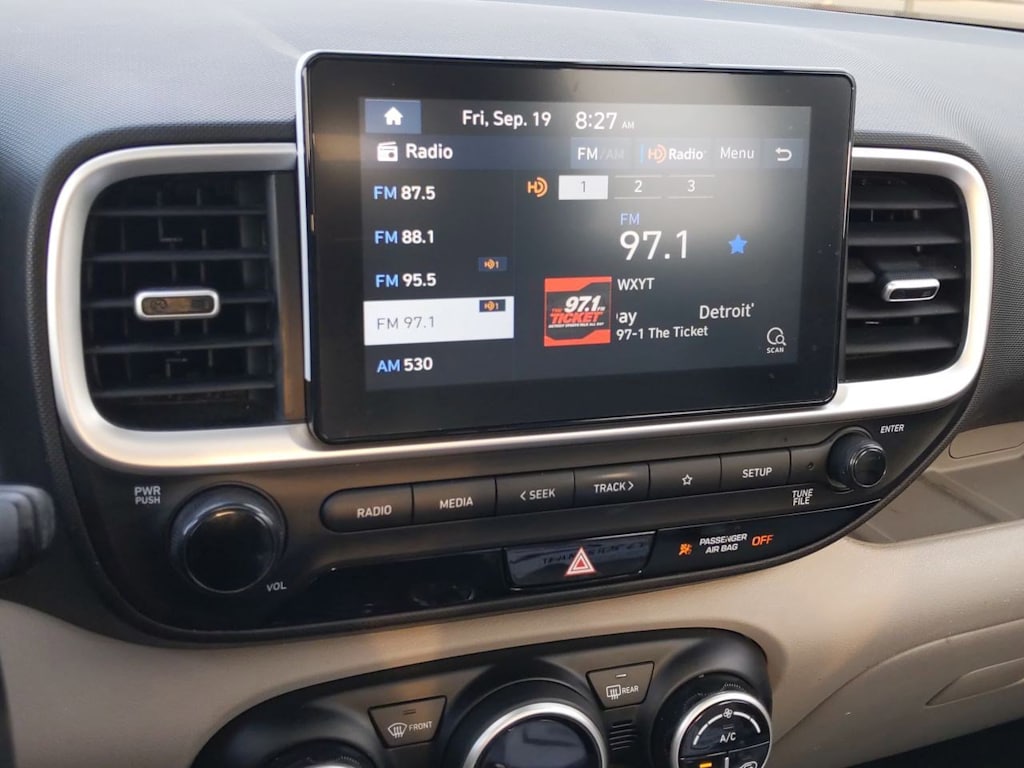 Thumbnail: 2022 Hyundai Venue - 14