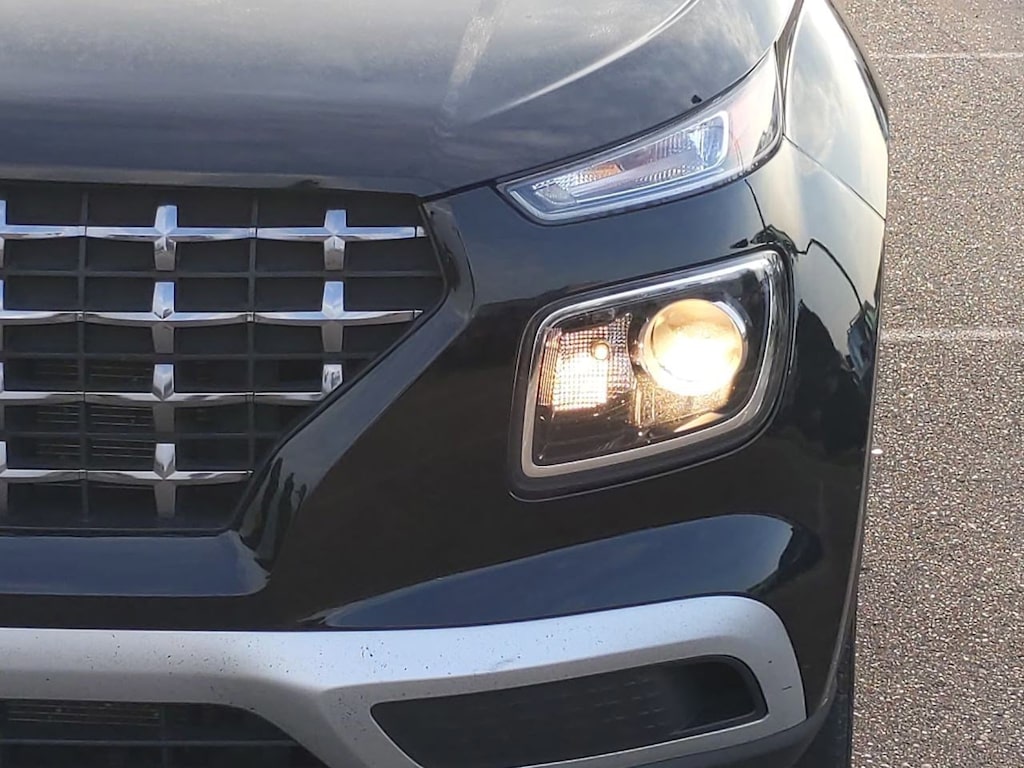 Thumbnail: 2022 Hyundai Venue - 23