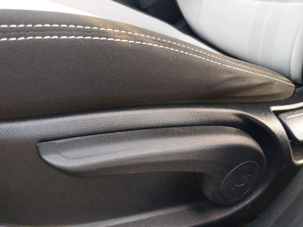 Thumbnail: 2022 Hyundai Venue - 25