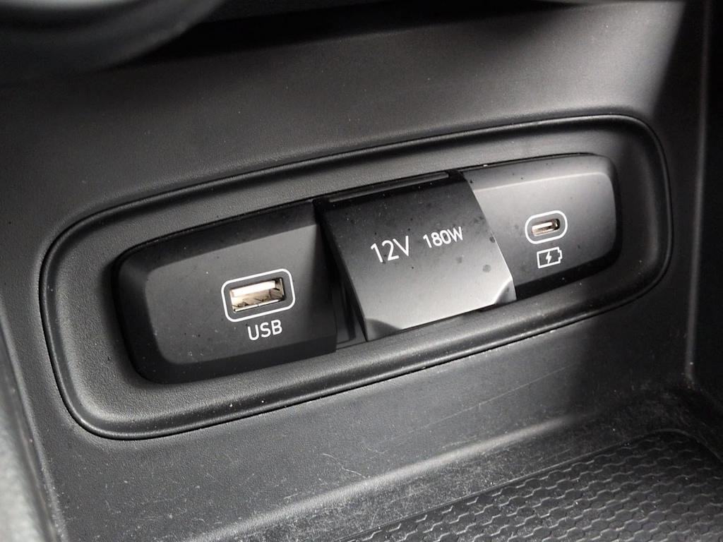 Thumbnail: 2023 Hyundai Venue - 33