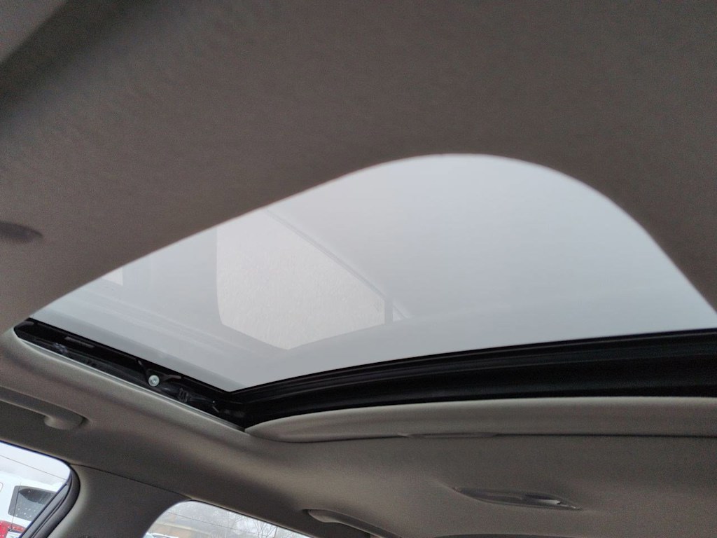 Thumbnail: 2023 Hyundai Venue - 26