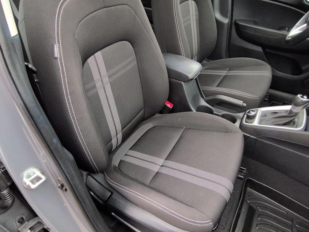 Thumbnail: 2023 Hyundai Venue - 12