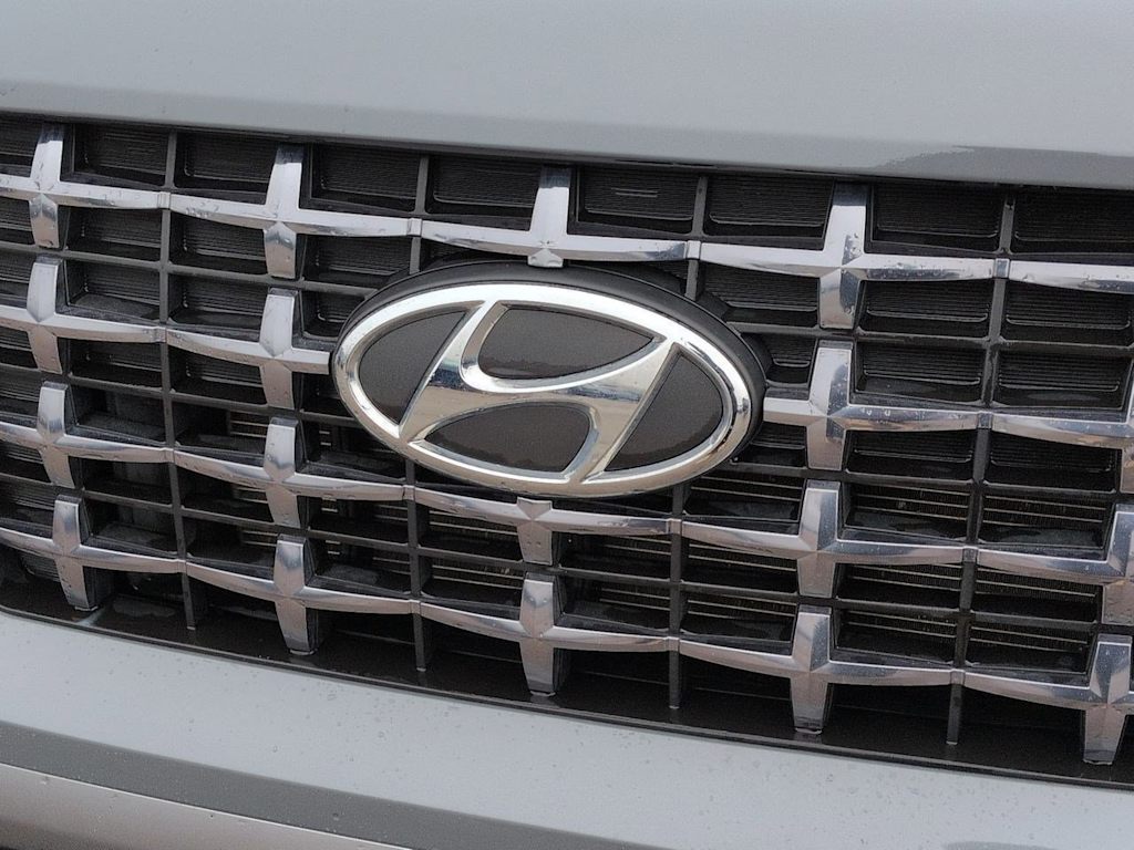 Thumbnail: 2023 Hyundai Venue - 7