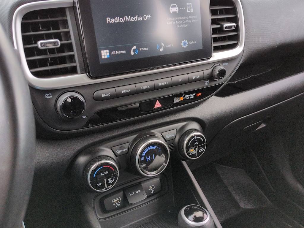 Thumbnail: 2023 Hyundai Venue - 15