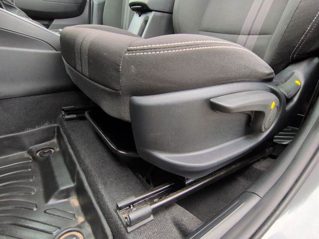 Thumbnail: 2023 Hyundai Venue - 25