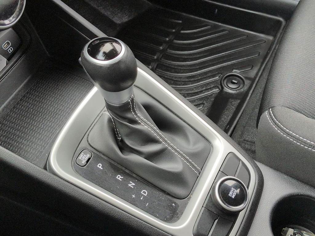 Thumbnail: 2023 Hyundai Venue - 34