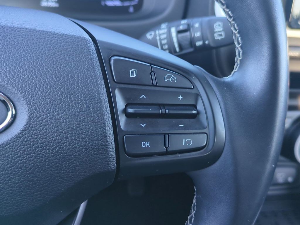 Thumbnail: 2023 Hyundai Venue - 29