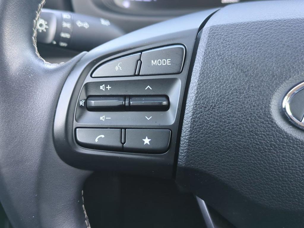 Thumbnail: 2023 Hyundai Venue - 28