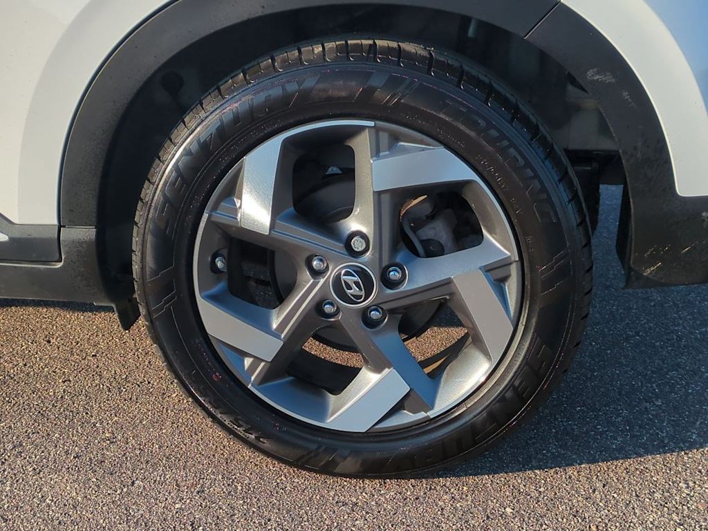 Thumbnail: 2023 Hyundai Venue - 8