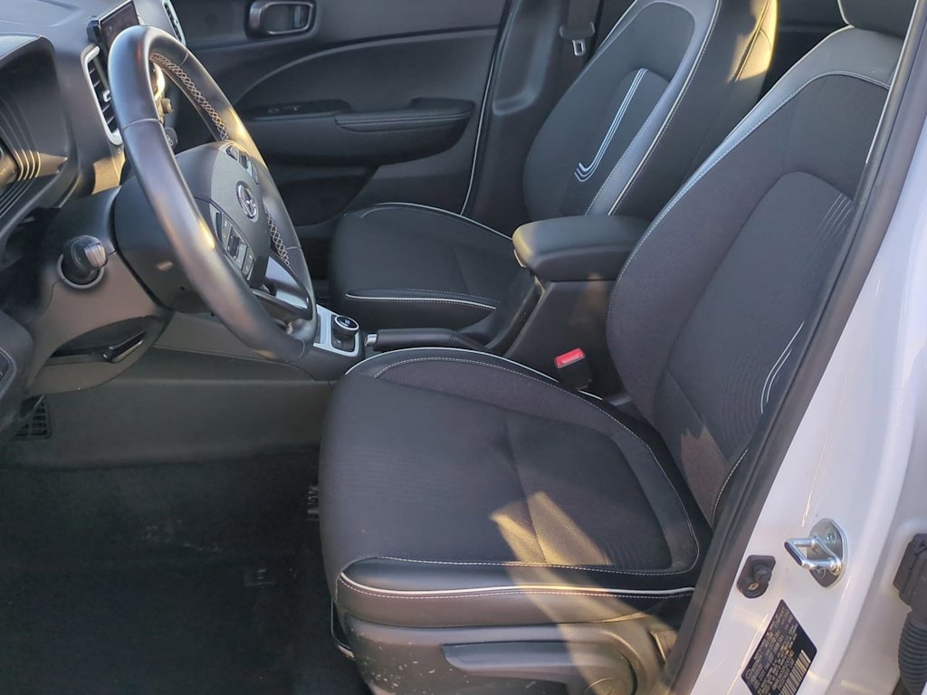 Thumbnail: 2023 Hyundai Venue - 11