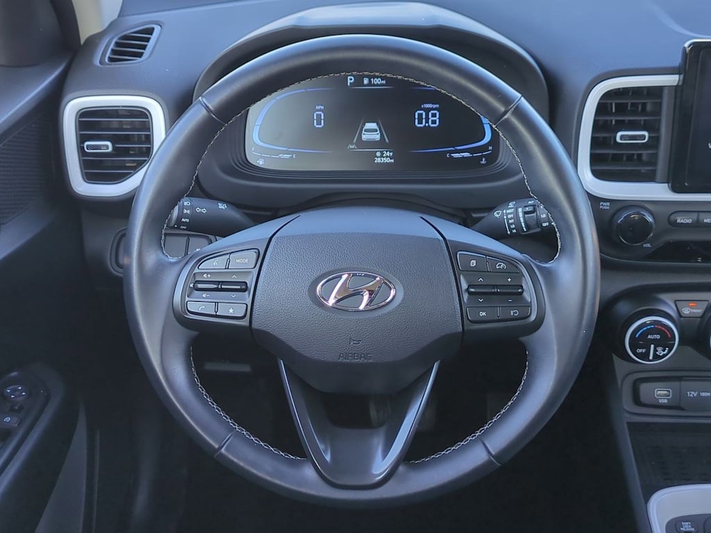 Thumbnail: 2023 Hyundai Venue - 14