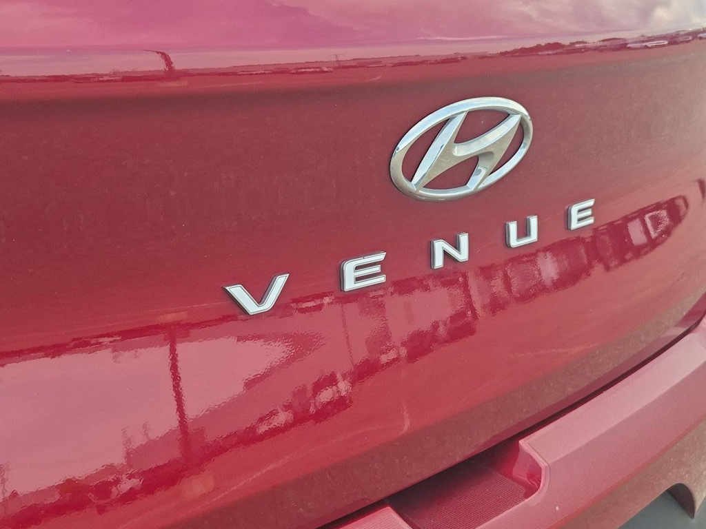 Thumbnail: 2023 Hyundai Venue - 18