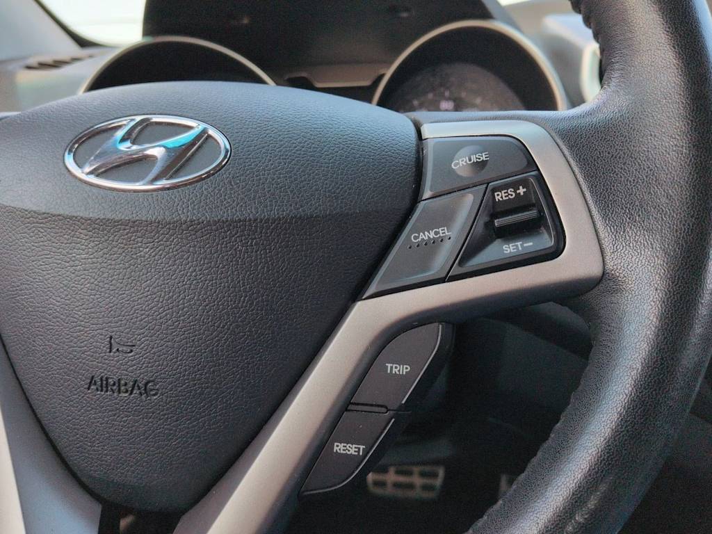 Thumbnail: 2013 Hyundai Veloster - 30