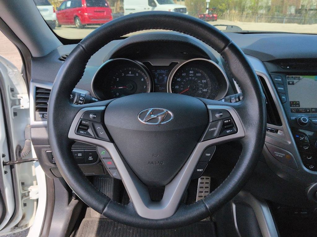Thumbnail: 2013 Hyundai Veloster - 10