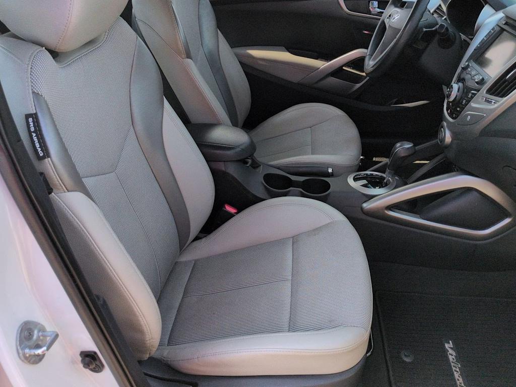 Thumbnail: 2013 Hyundai Veloster - 12