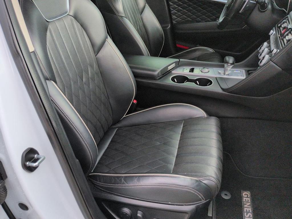 Thumbnail: 2019 Genesis G70 - 12