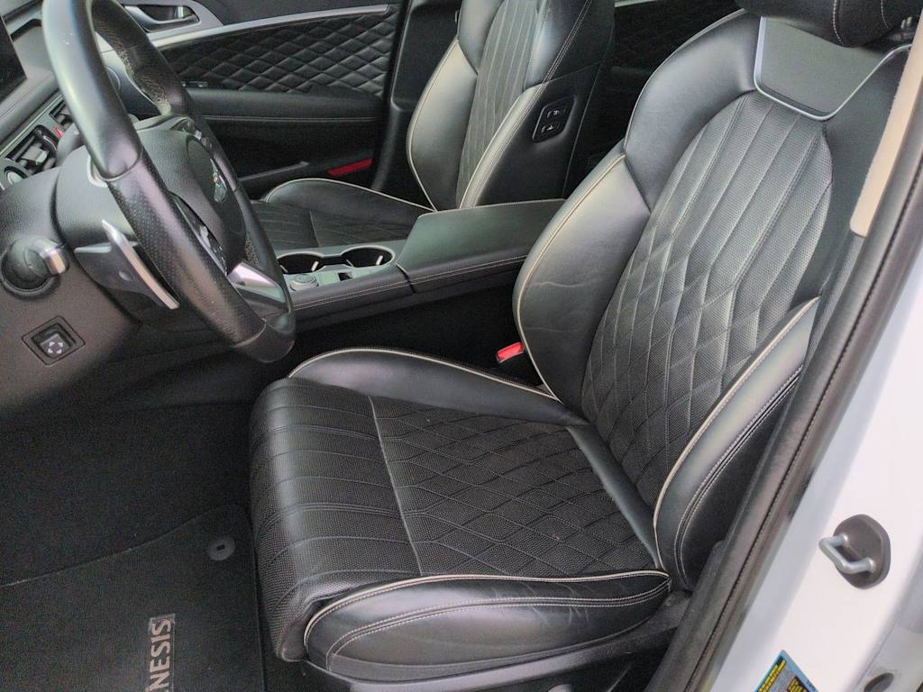 Thumbnail: 2019 Genesis G70 - 11