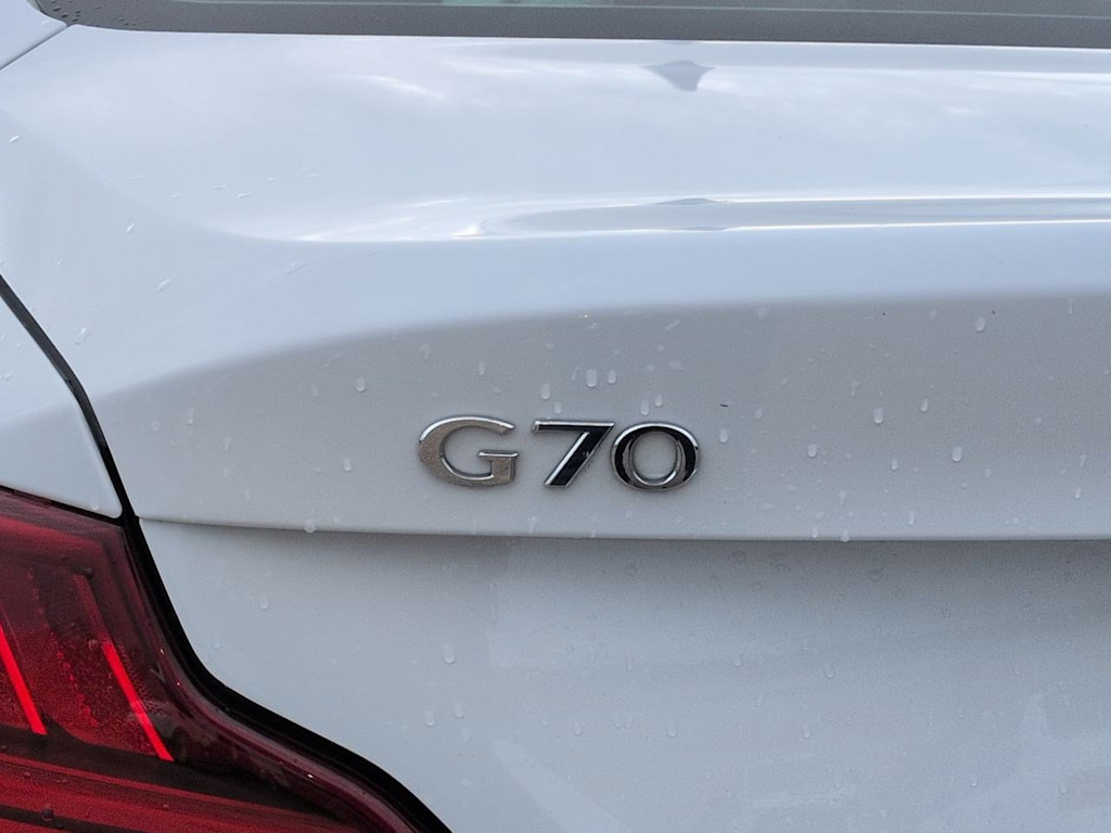 Thumbnail: 2019 Genesis G70 - 25