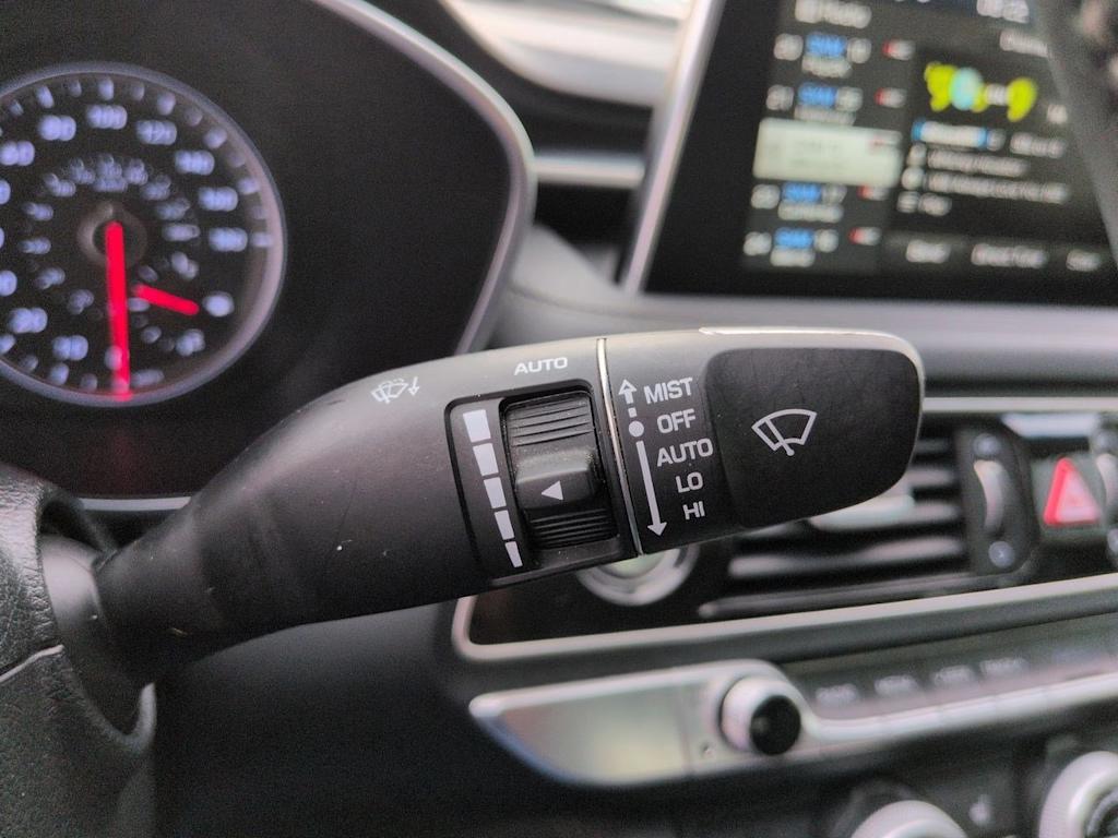 Thumbnail: 2019 Genesis G70 - 32