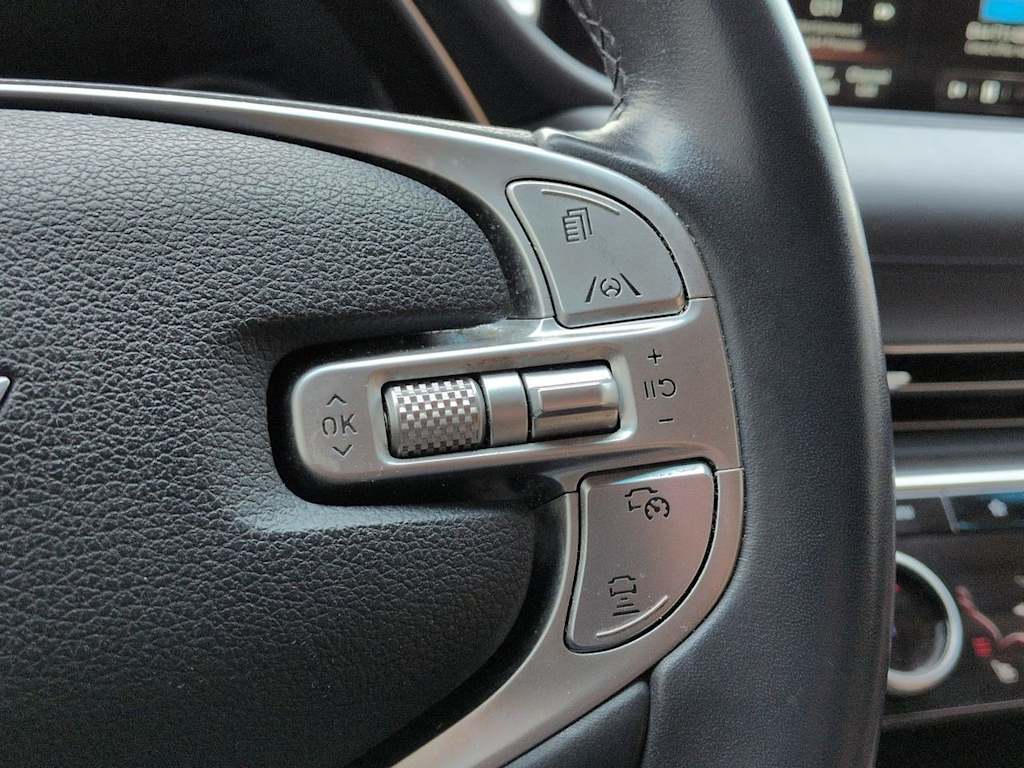 Thumbnail: 2022 Genesis GV80 - 30