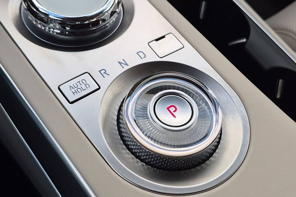 Thumbnail: 2025 Genesis GV70 - 36