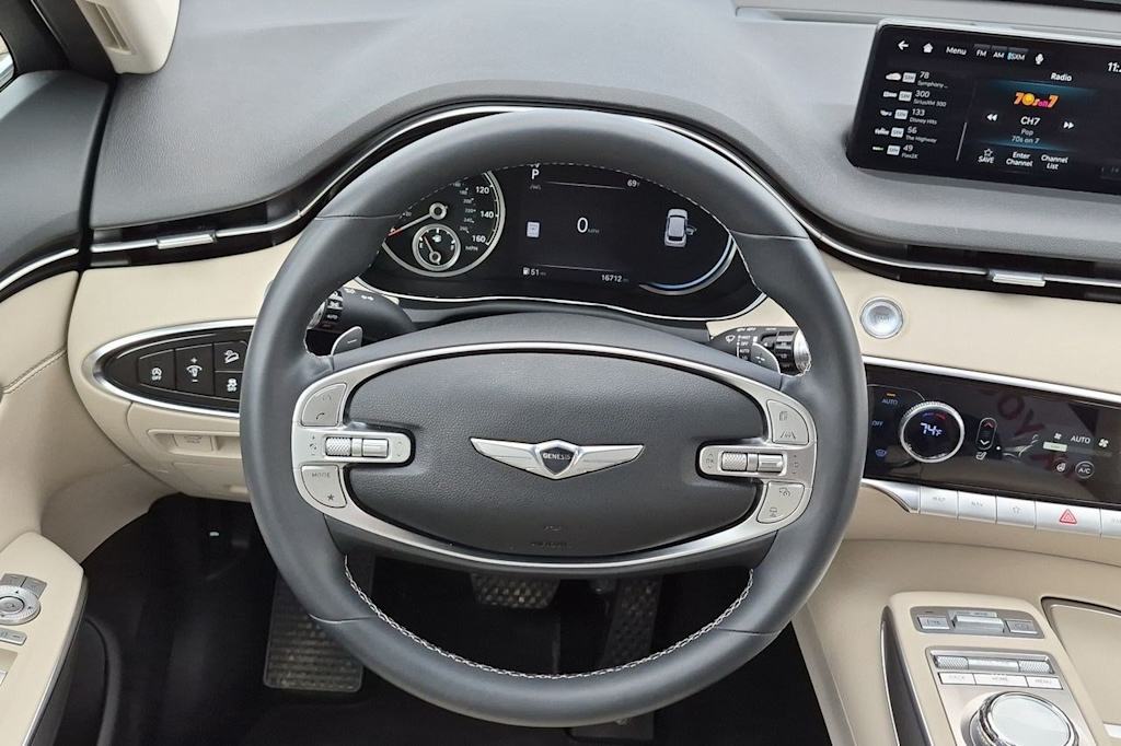 Thumbnail: 2025 Genesis GV70 - 14