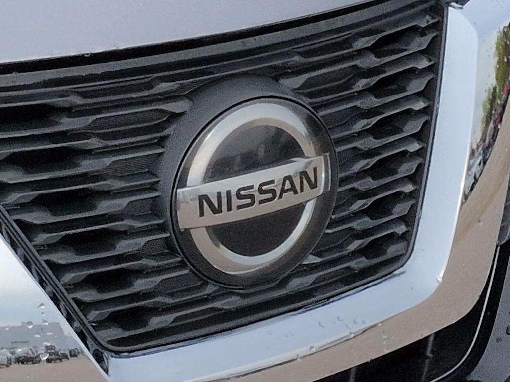 Thumbnail: 2018 Nissan Rogue - 25