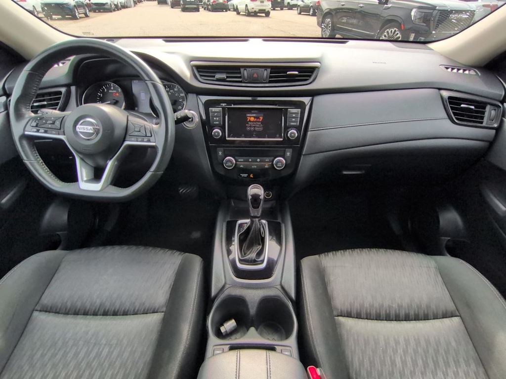 Thumbnail: 2018 Nissan Rogue - 10