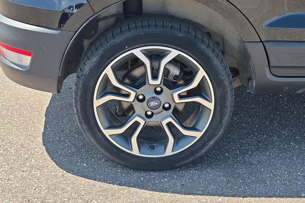Thumbnail: 2019 Ford EcoSport - 8