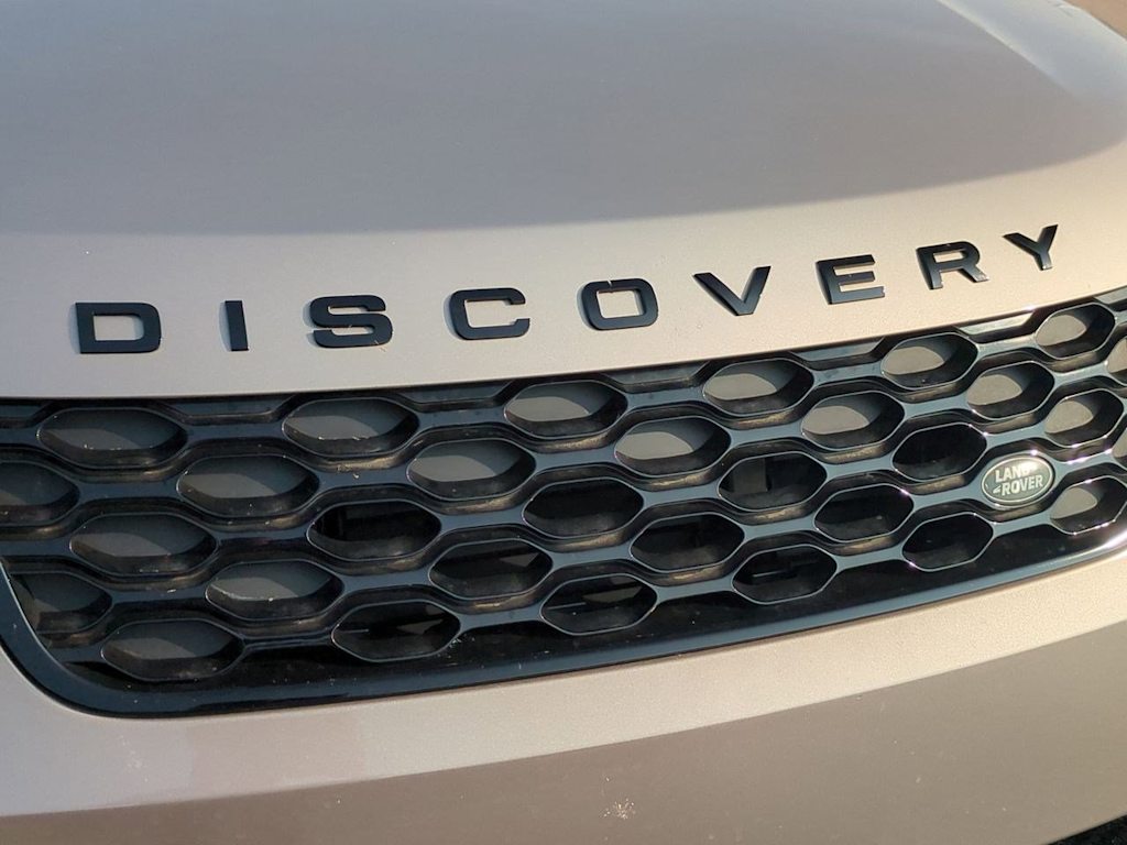 Thumbnail: 2023 Land Rover Discovery - 23