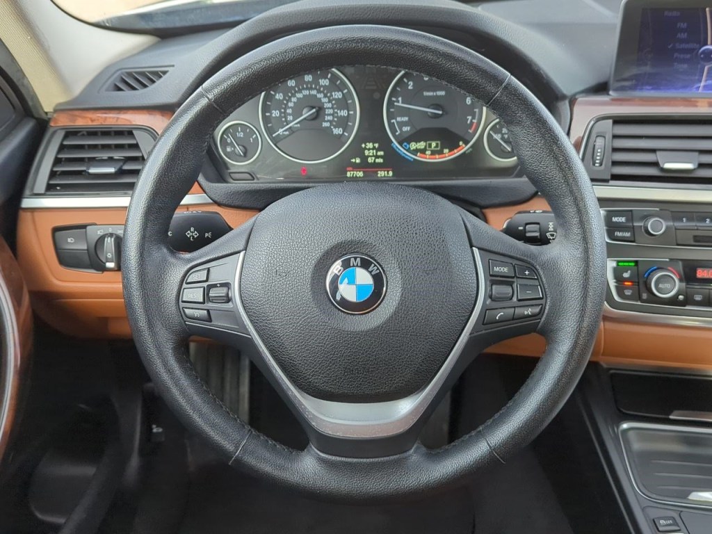 2013 BMW 3 Series 328xi 13