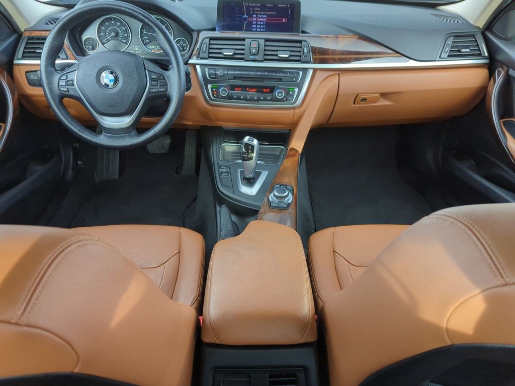 2013 BMW 3 Series 328xi 9