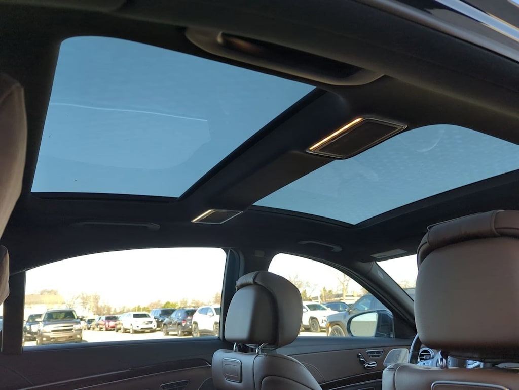 2019 Mercedes-Benz S-Class S 560 26