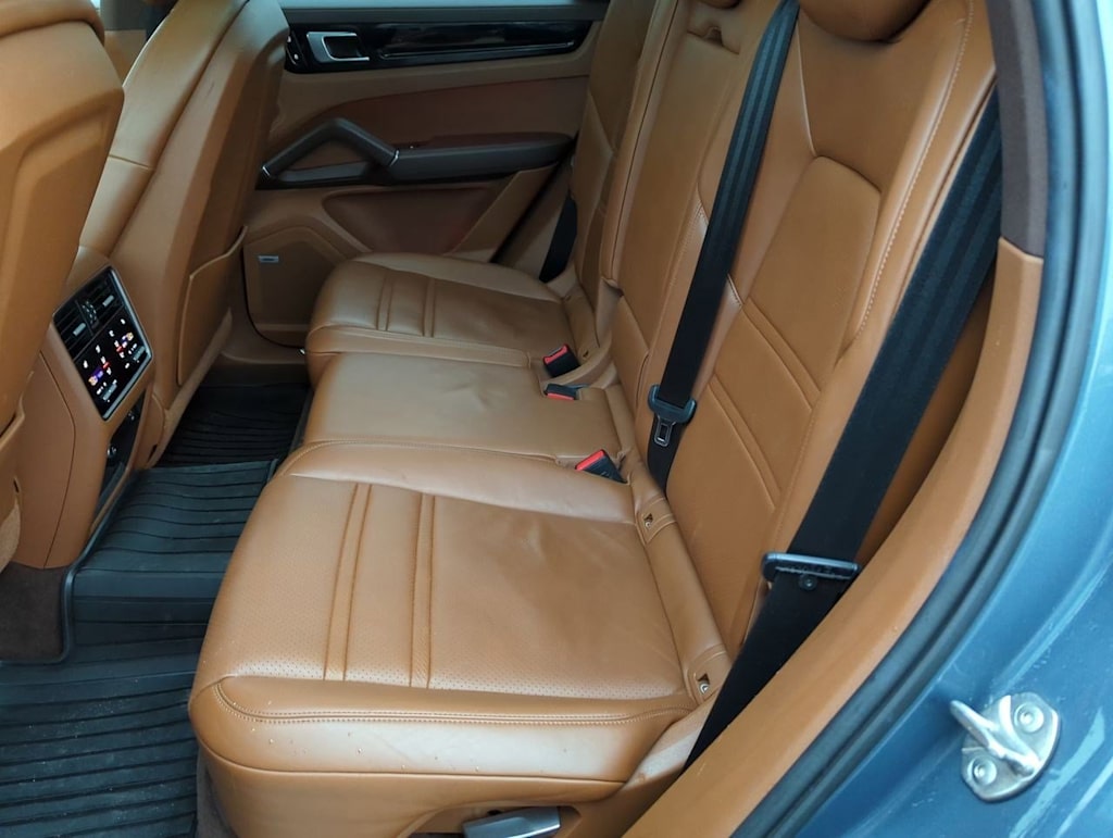 Thumbnail: 2019 Porsche Cayenne - 26