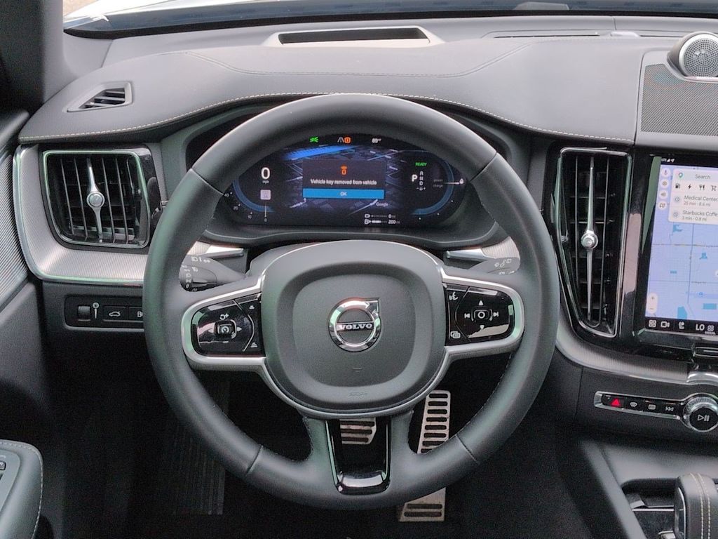 Thumbnail: 2022 Volvo XC60 - 13