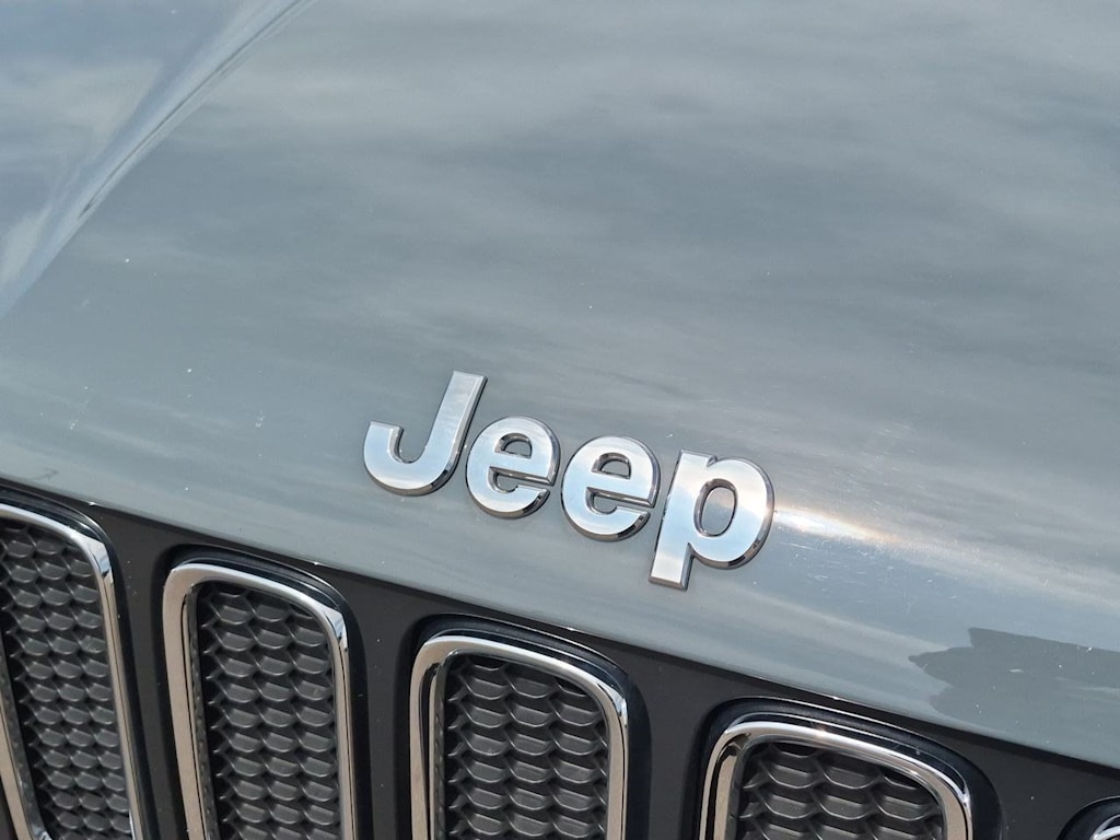 Thumbnail: 2018 Jeep Renegade - 7