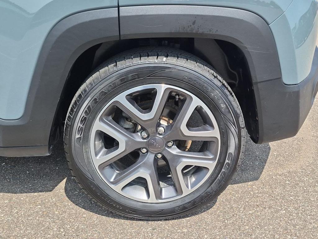 Thumbnail: 2018 Jeep Renegade - 8