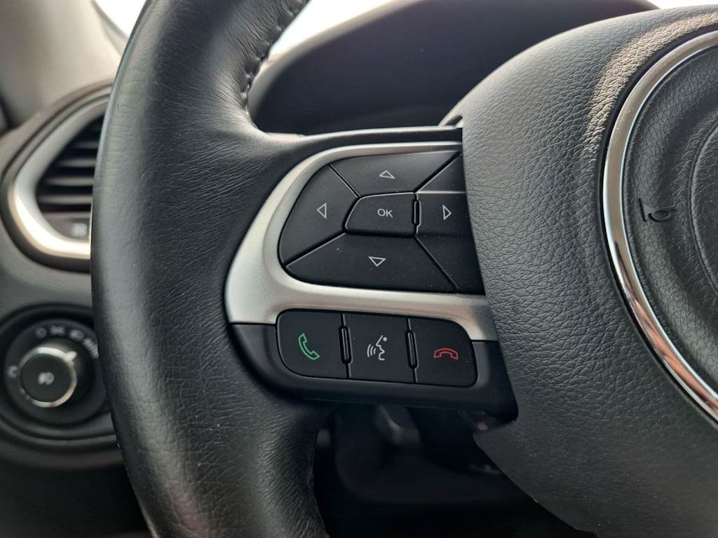 Thumbnail: 2018 Jeep Renegade - 29