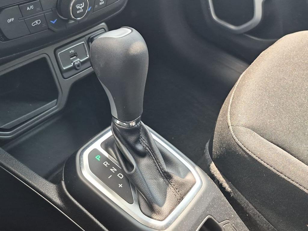 Thumbnail: 2018 Jeep Renegade - 16