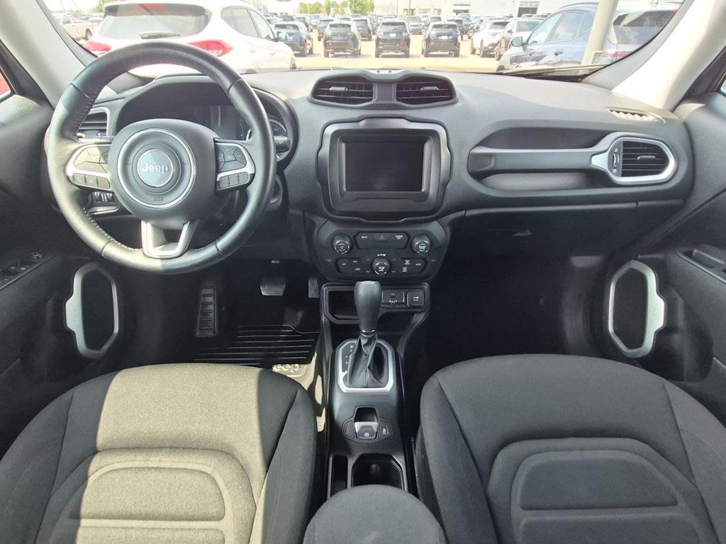 Thumbnail: 2018 Jeep Renegade - 10