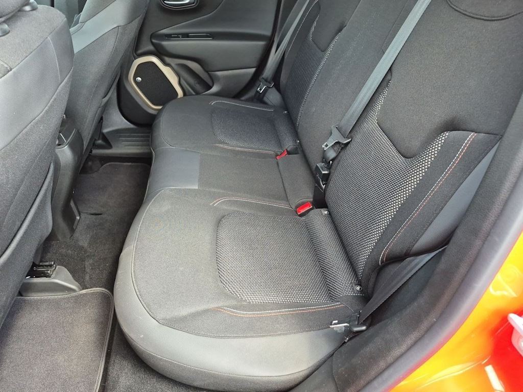 Thumbnail: 2016 Jeep Renegade - 27