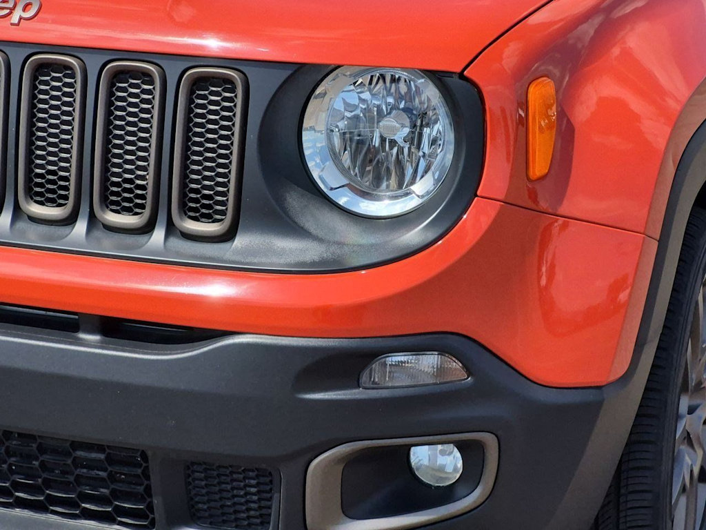 Thumbnail: 2016 Jeep Renegade - 24