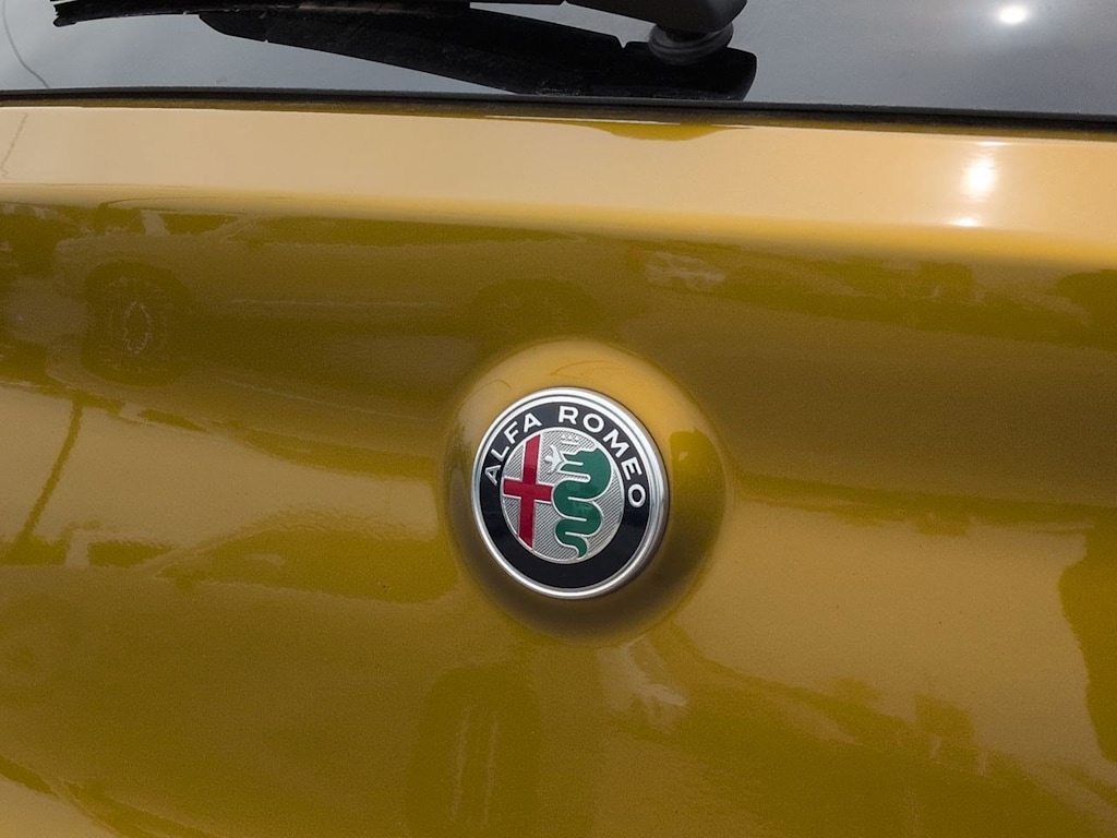 Thumbnail: 2023 Alfa Romeo Stelvio - 7