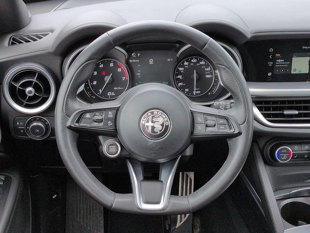 Thumbnail: 2023 Alfa Romeo Stelvio - 14