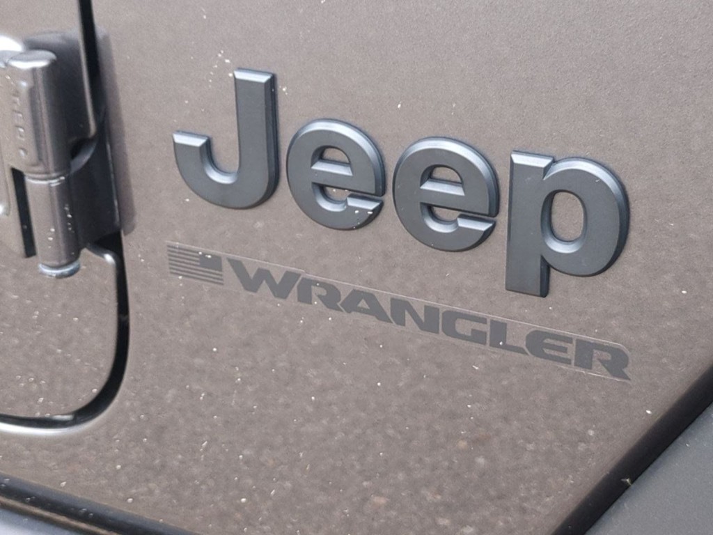 Thumbnail: 2023 Jeep Wrangler - 24