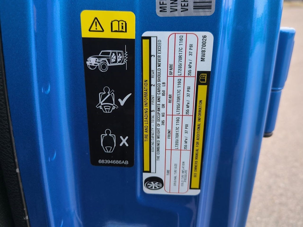 Thumbnail: 2021 Jeep Wrangler - 35