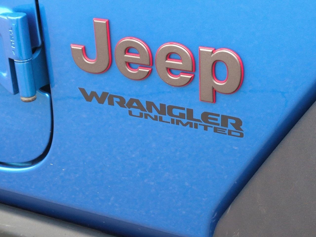 Thumbnail: 2021 Jeep Wrangler - 7
