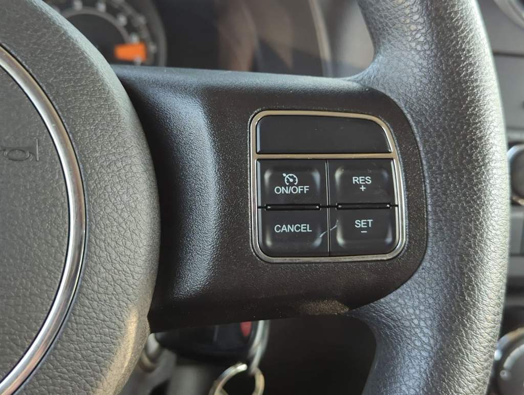 2016 Jeep Patriot Sport 29