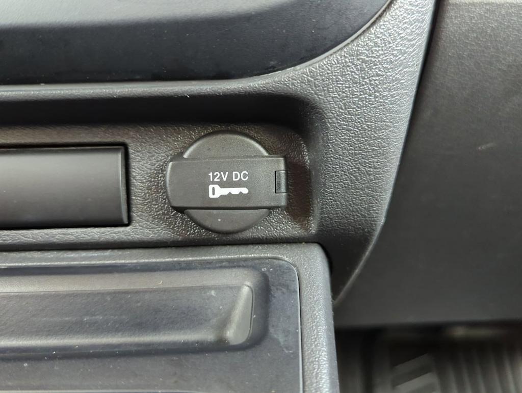 2016 Jeep Patriot Sport 32